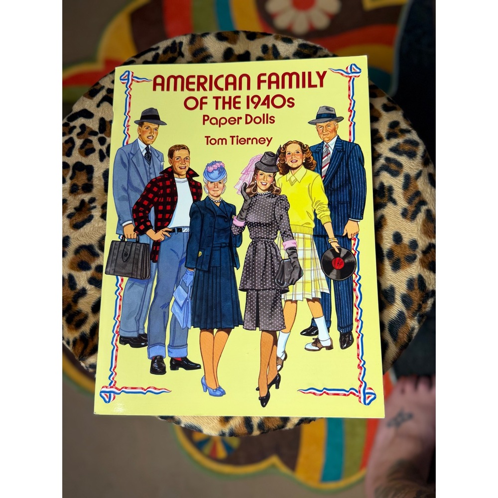 American Family of the 1940s Paper Dolls Tom Tierney Dover Fashion History Book